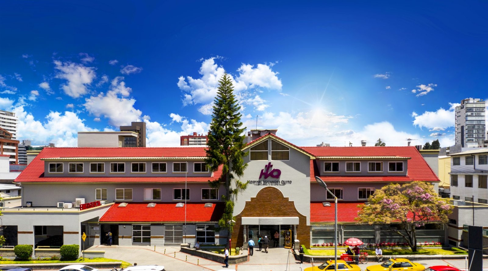 El Hospital Vozandes de Quito celebra 65 años de servicio en favor de la colectividad ACHPE